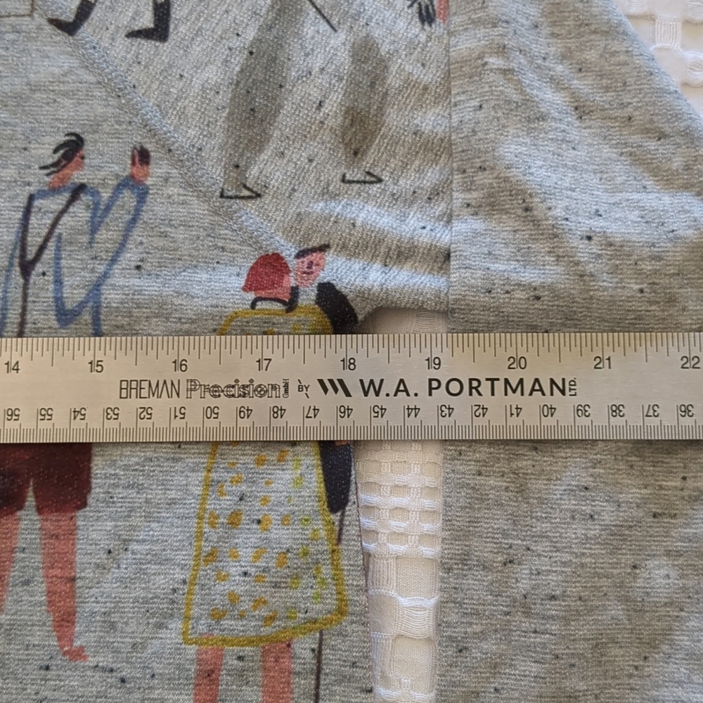 NWT Inoah Long Sleeve Shirt Medium Curve Hem Gray People Dancing Art To Wear - Picture 12 of 13